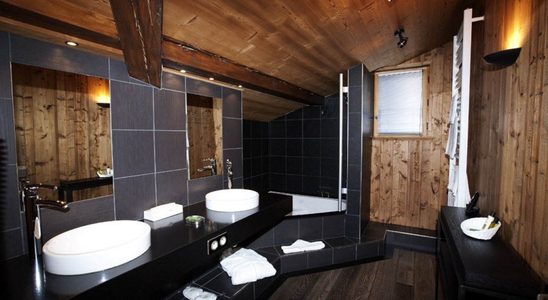 Hotel Le Samoyede - The Suite Bathroom - Morzine