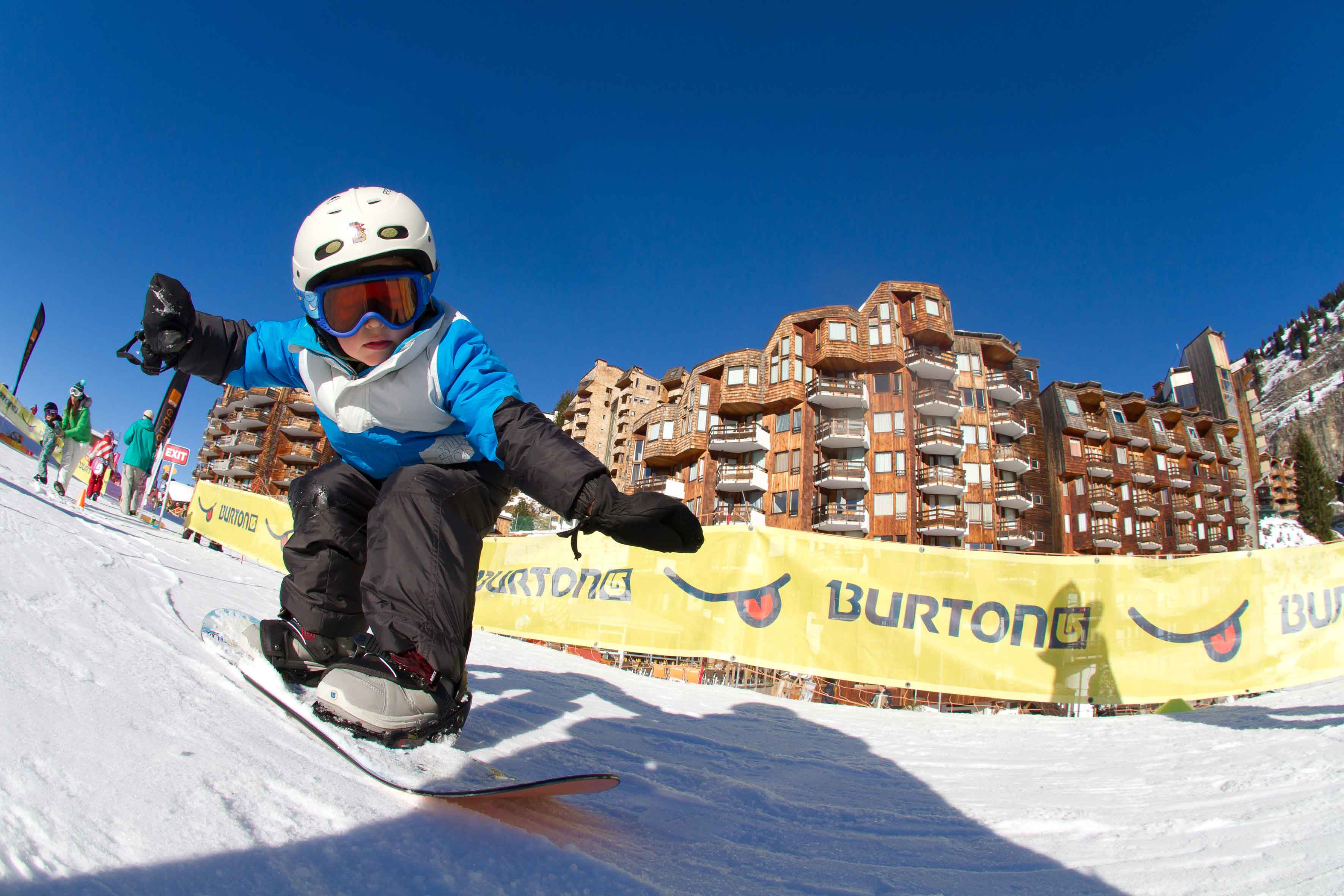 Learning to snowboard in family friendly Avoriaz